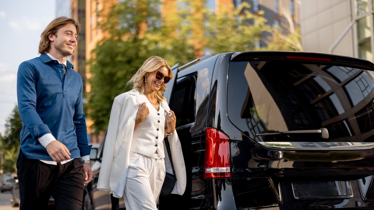 Party Bus vs Limousine: Pros and Cons Compared