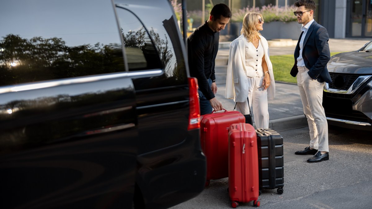 Stretch Limo vs SUV Limousine: Which Should You Choose?